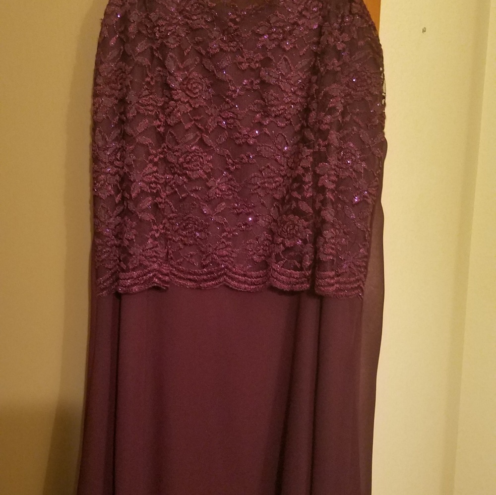 Dress - Picture 2 of 5